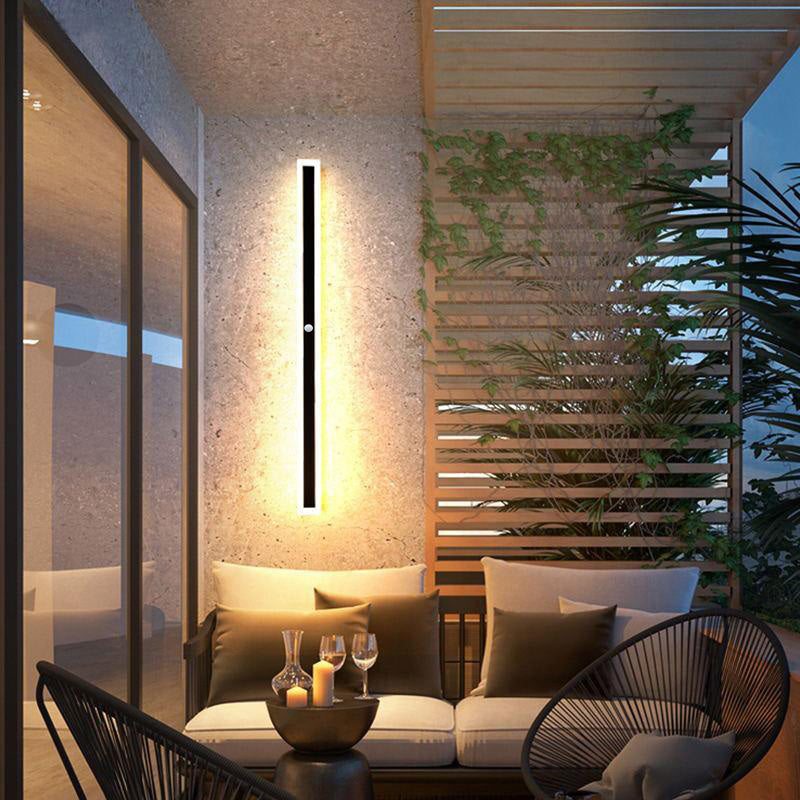 Vynn Linear Outdoor Wall Lamp